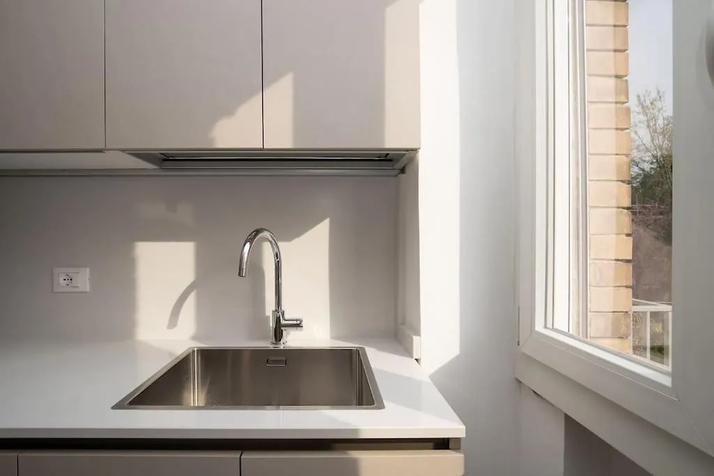Enjoy Home - Appartamento Signorile Con Vista Padova 0*,  Italia