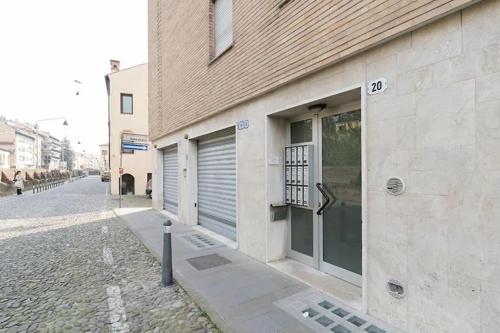Enjoy Home - Appartamento Signorile Con Vista Padova 0*,