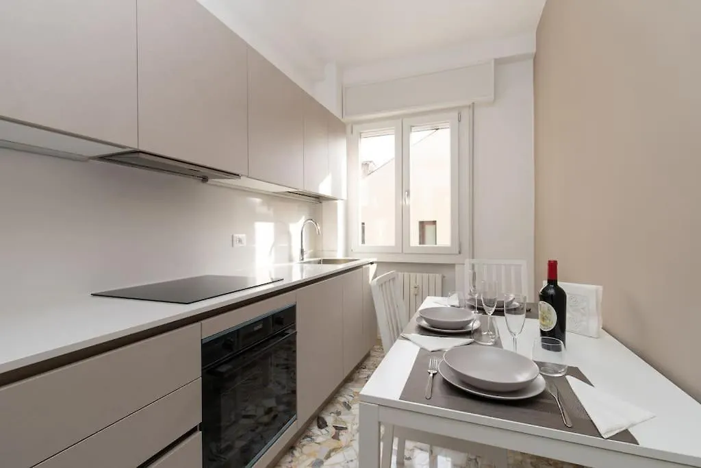 Enjoy Home - Appartamento Signorile Con Vista Padova 0*,